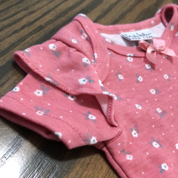 Onesie - Picture 4 of 4